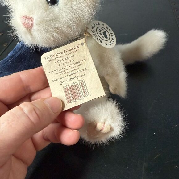 Boyds Bears Catia Crawford White Cat jointed plush 8" w/Blue Winter Scarf & Hat - Picture 3 of 5